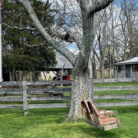Bourbon Trail Cabin On The Farm Lawrenceburg Eksteriør bilde