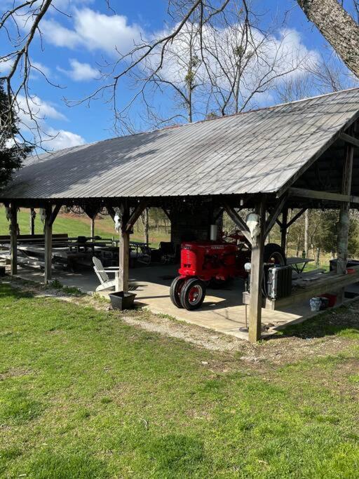 Bourbon Trail Cabin On The Farm Lawrenceburg Eksteriør bilde