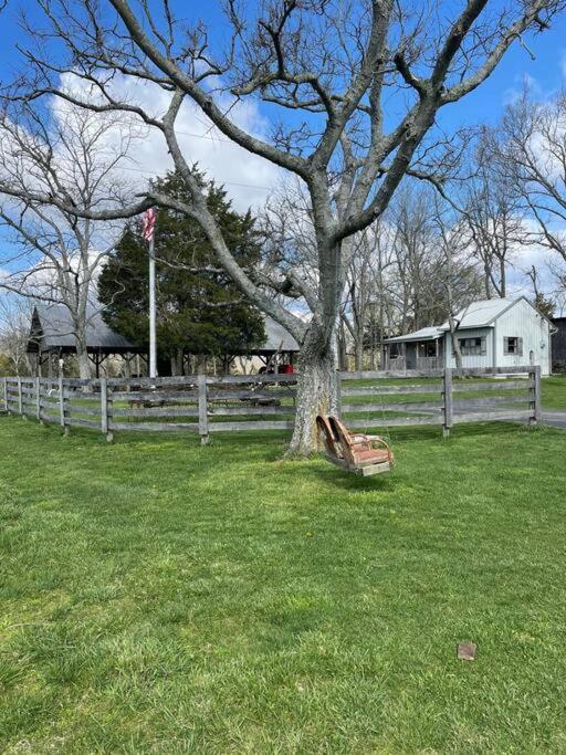 Bourbon Trail Cabin On The Farm Lawrenceburg Eksteriør bilde