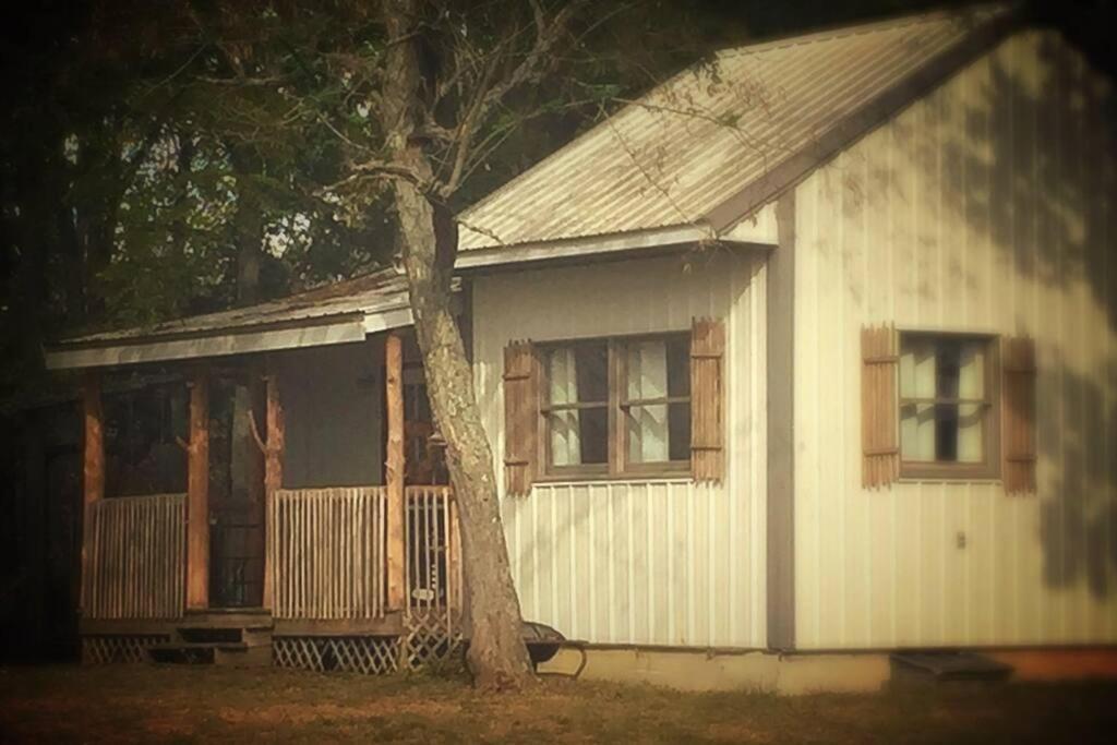 Bourbon Trail Cabin On The Farm Lawrenceburg Eksteriør bilde